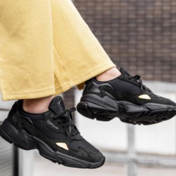 adidas falcon triple black